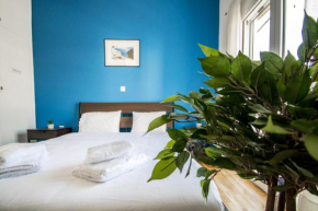 The Blue Shades apt in the heart of Athens